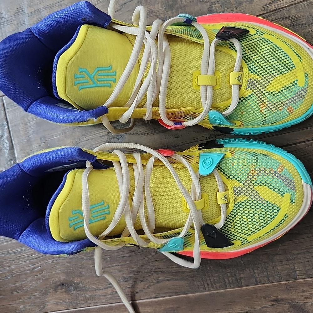 Nike Kyrie 7 Men's Basketball ShoeLimited